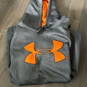 Under Armour Men’s hoodie